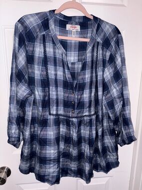 Wrangler Navy and White Plaid Peasant Blouse